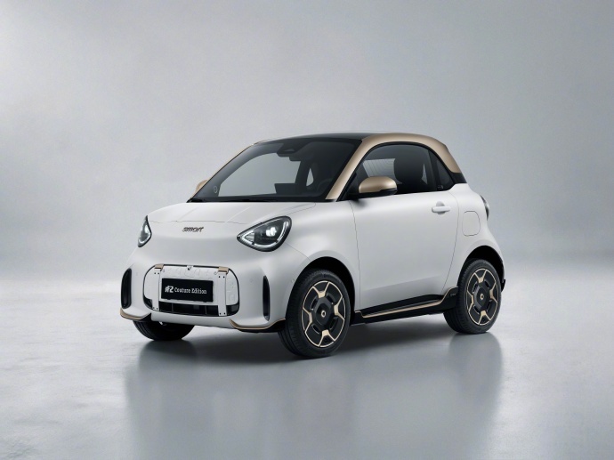 smart精灵2号高定版限量开售 说到smart，我觉得它最聪明的地方，就是一直