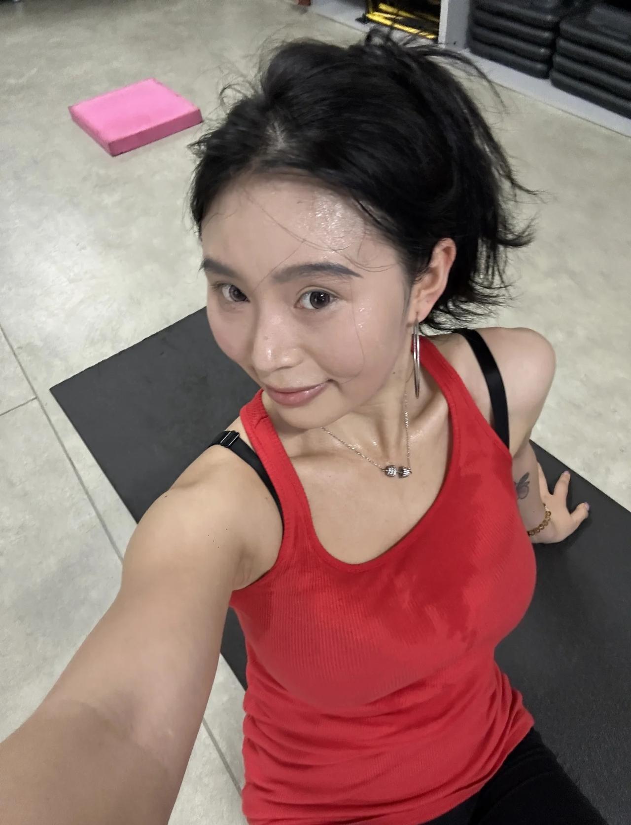 大概我也不是爱运动吧 我其实是爱吃
新都健身