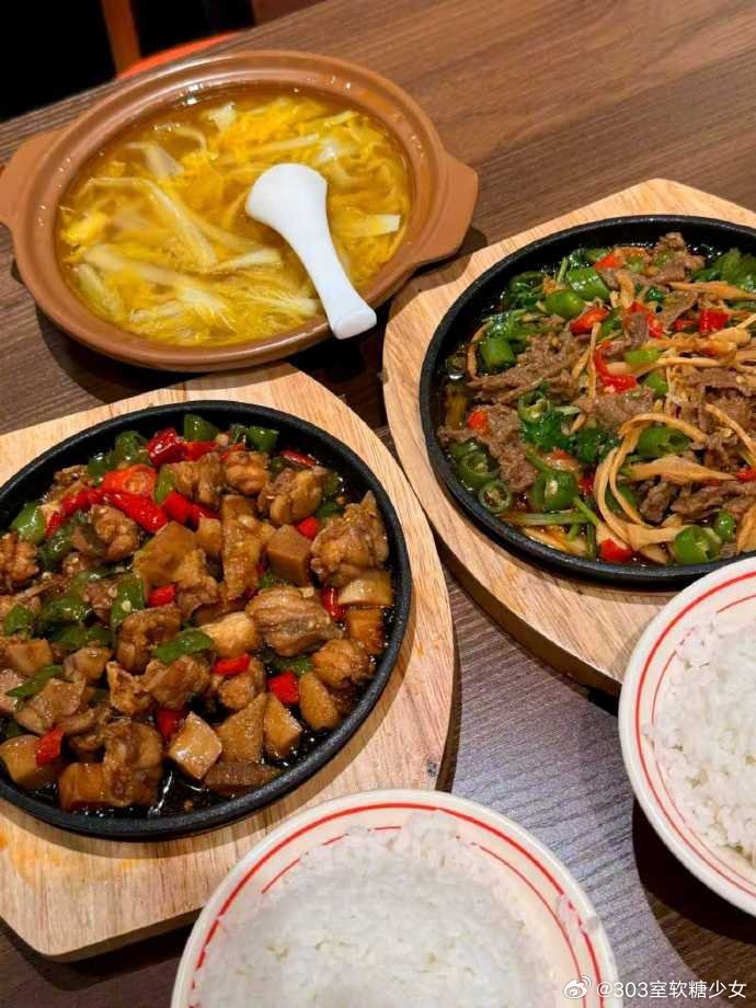 镜头是没有感情的 是拍照的人用了心