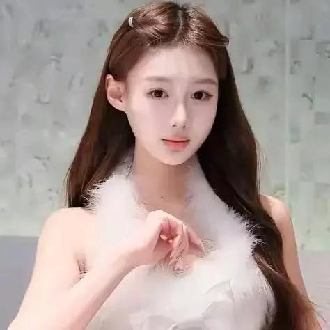 优雅柔美的羽毛装饰，打造梦幻仙境。梦幻羽毛 梦幻羽毛风 逆光梦幻羽毛 梦幻羽毛写