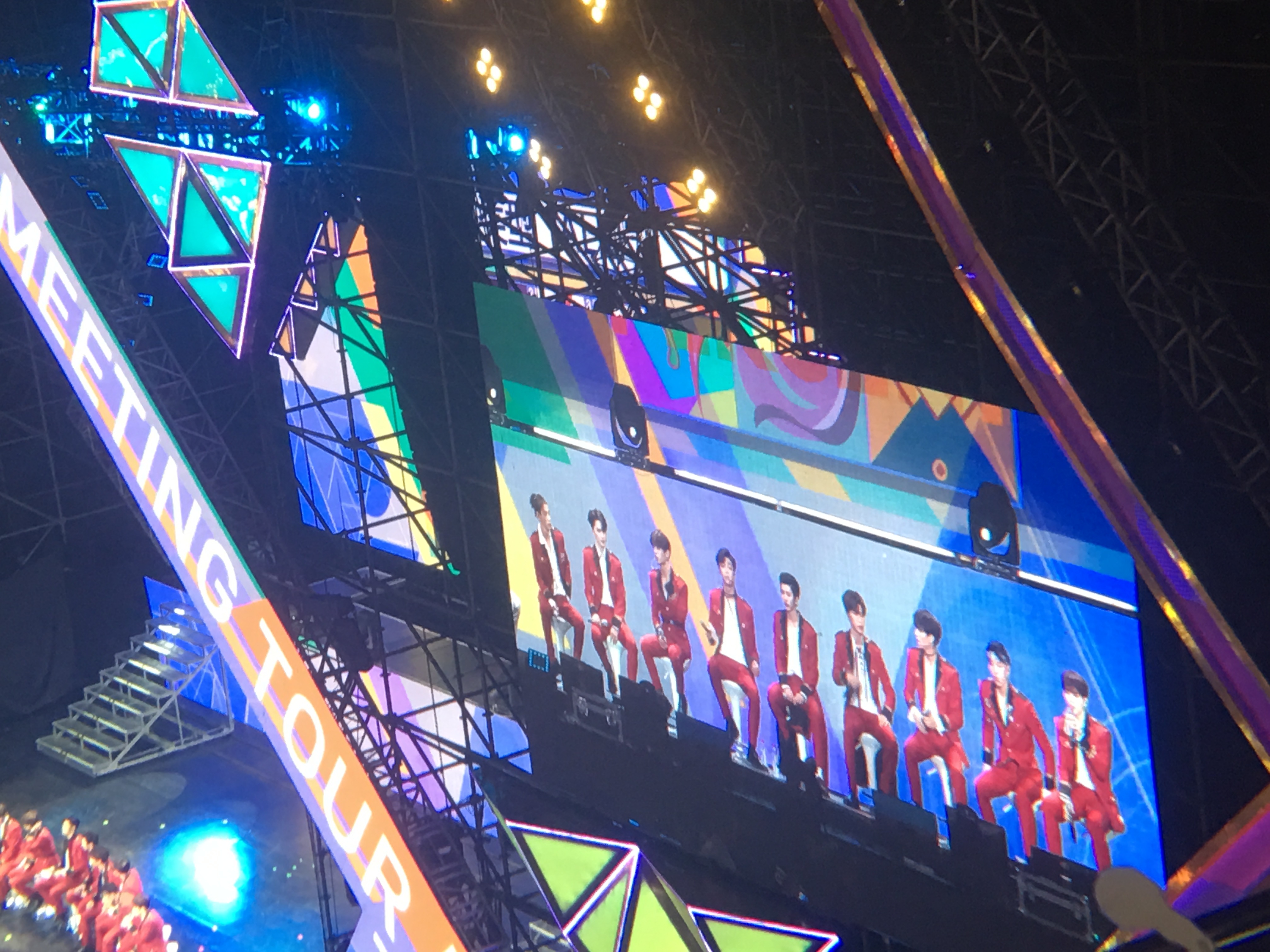 NINEPERCENT出道八周年八年过去了，依旧是神一样的存在，这白月光杀伤力真