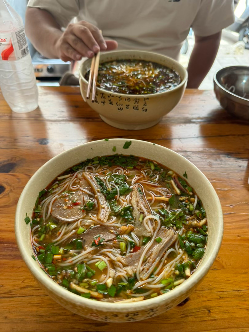 这家羊肉米线，特别夯！ 文山