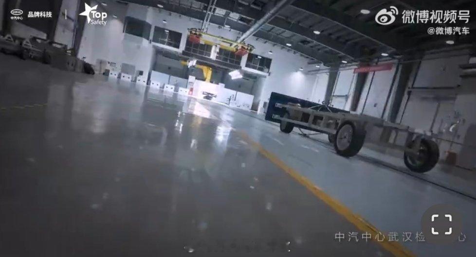 尚界z7行业首测螺旋翻滚夹击碰撞 行业首次！尚界Z7成功通过螺旋翻滚+夹击碰撞极