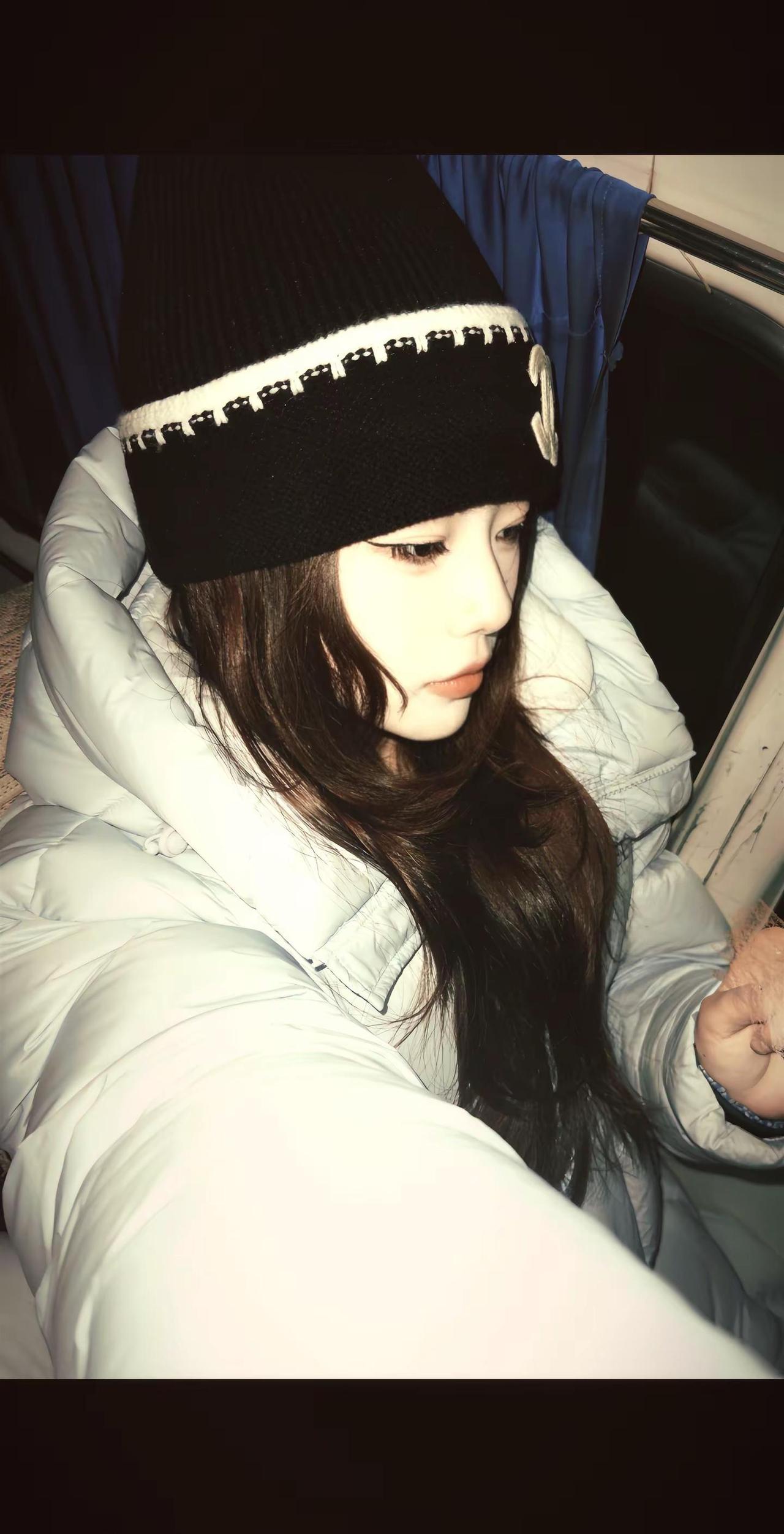 你问我为什么一直在笑，因为我想要的都能得到有的人之所以迷人是因为她们擅长做自己