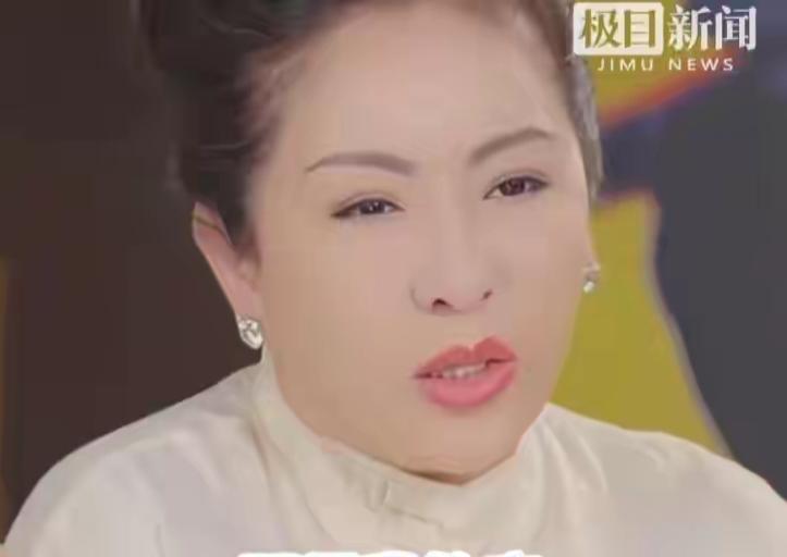 向太没说一句“你行”，却把30个亿的项目塞进向佐手里。
不是给钱，是给路。
青年