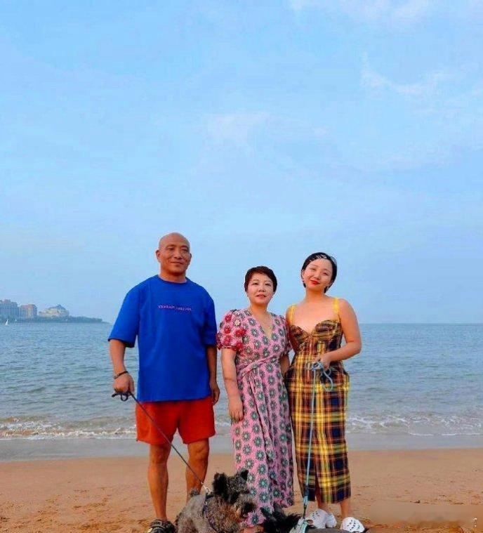 辣目洋子是一点优点没遗传啊[晕] ​​​