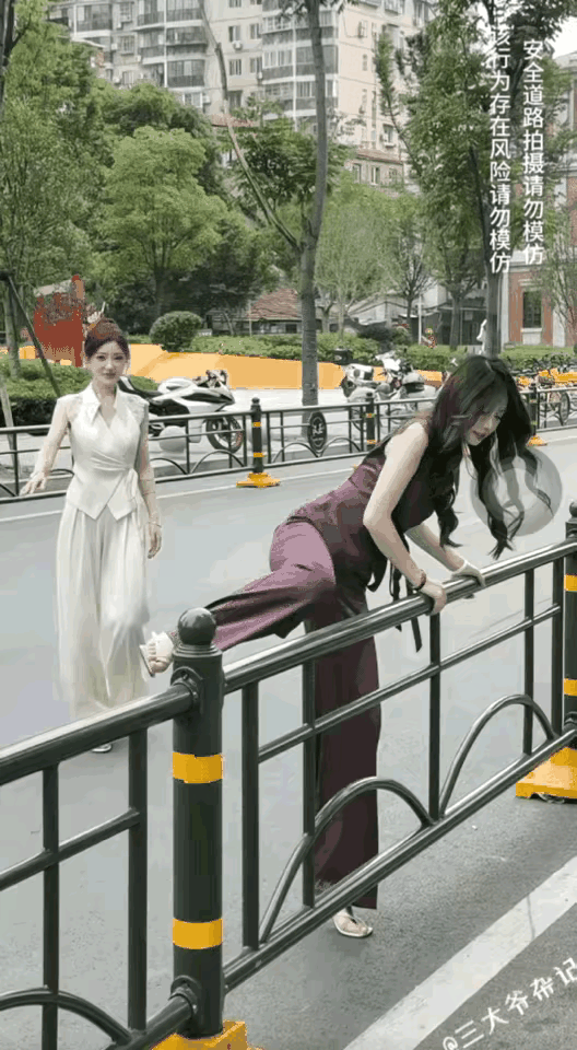 这娘们就这么一跳，把四处求医用了三年才怀上的弄没了。
老婆婆非让儿子跟她离了，儿