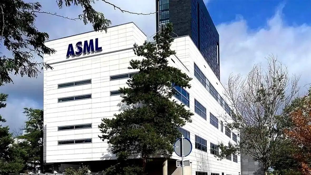 ·这一回中国可真要杀鸡给猴看了。中国实在忍无可忍，终于要杀鸡给猴看了，谁是这只鸡