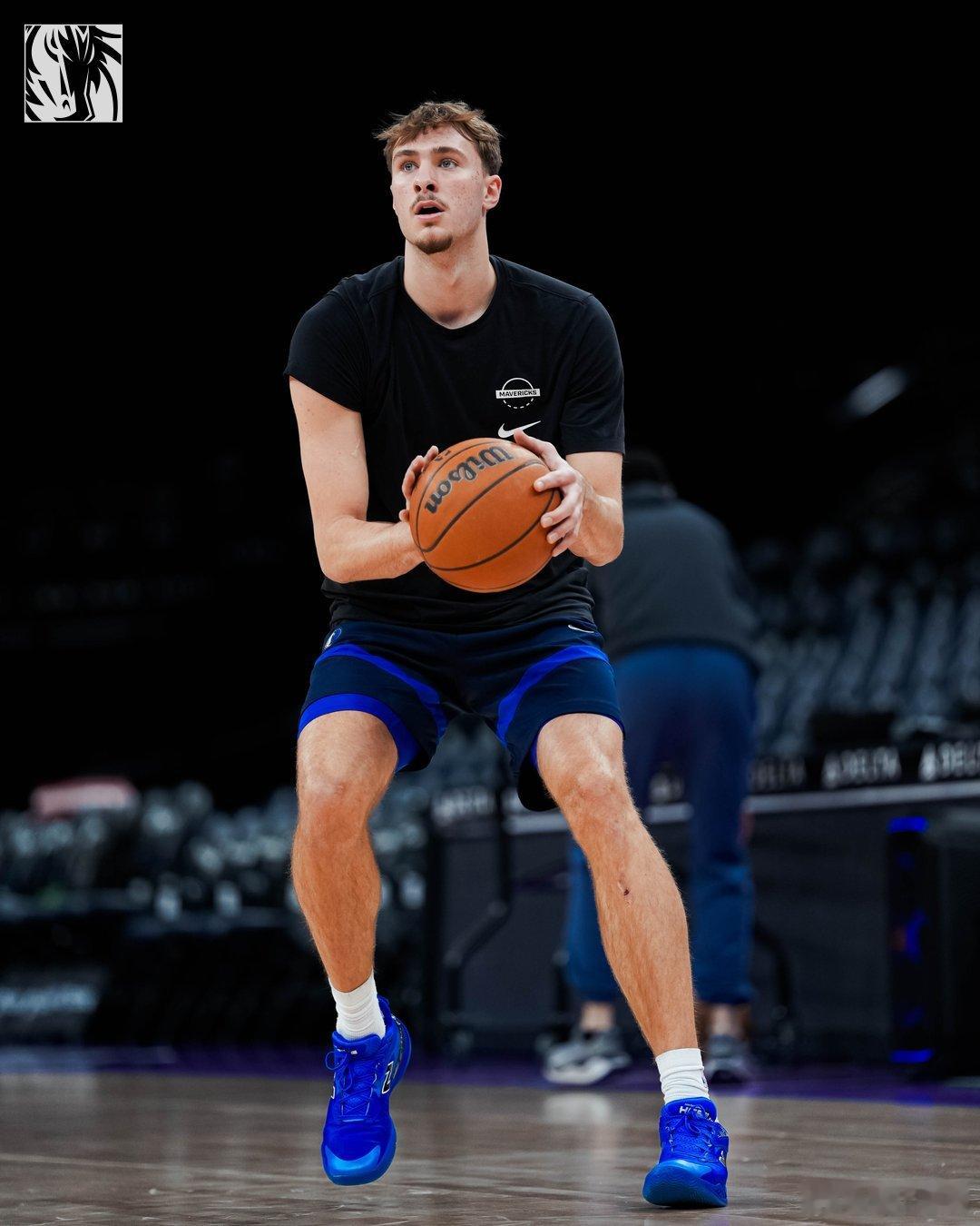 MFFL 对阵爵士的首发阵容出炉。内姆哈德、马绍尔、弗拉格、PJ华盛顿、加福德。