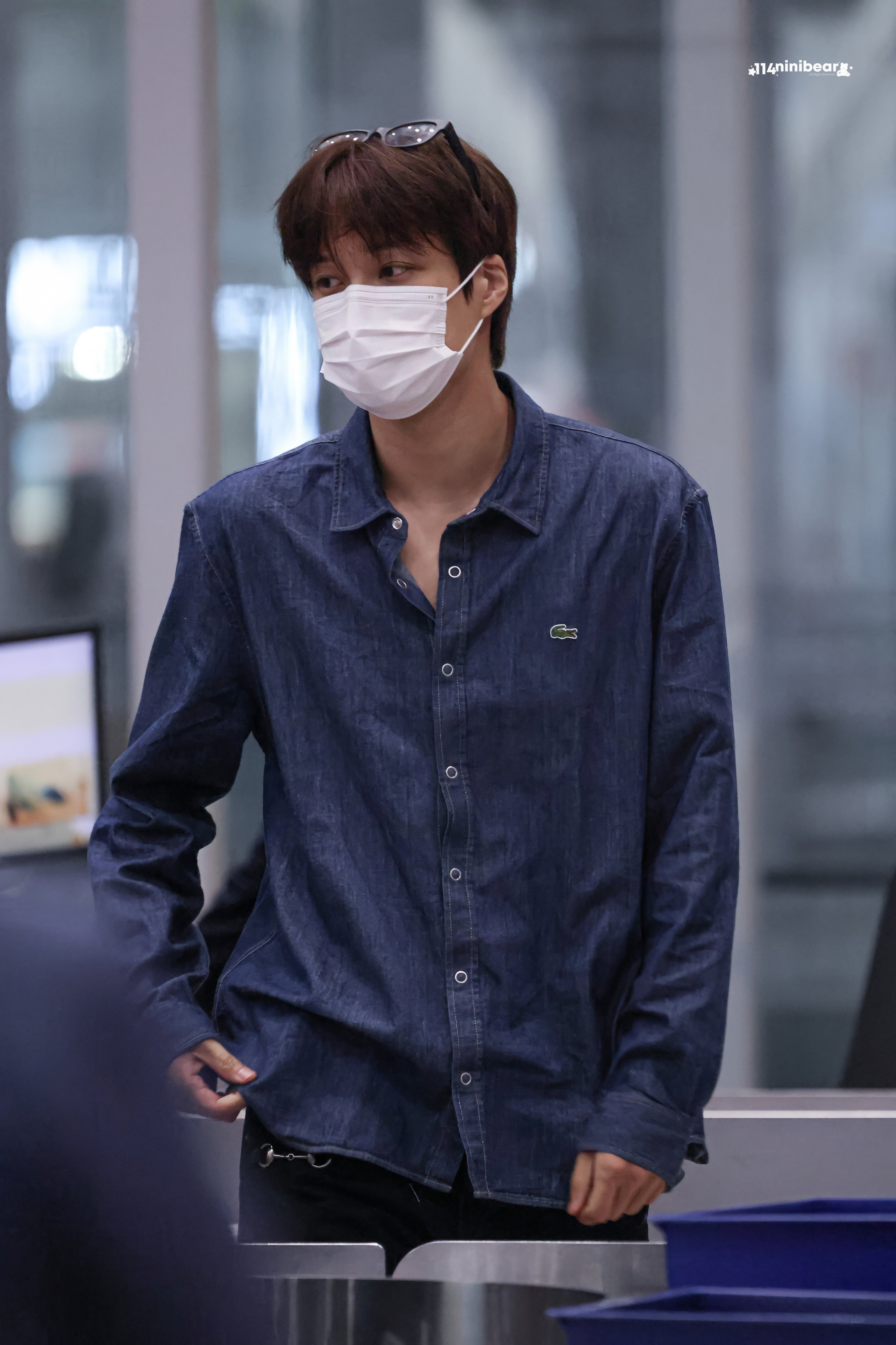 金钟仁 .金钟仁lacoste品牌大使 【图片】260621 吉隆坡机场 出发【