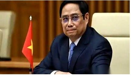 455 只手在越南国会举了起来，只有 4 票反对。

决议通过：废掉全国用了上百