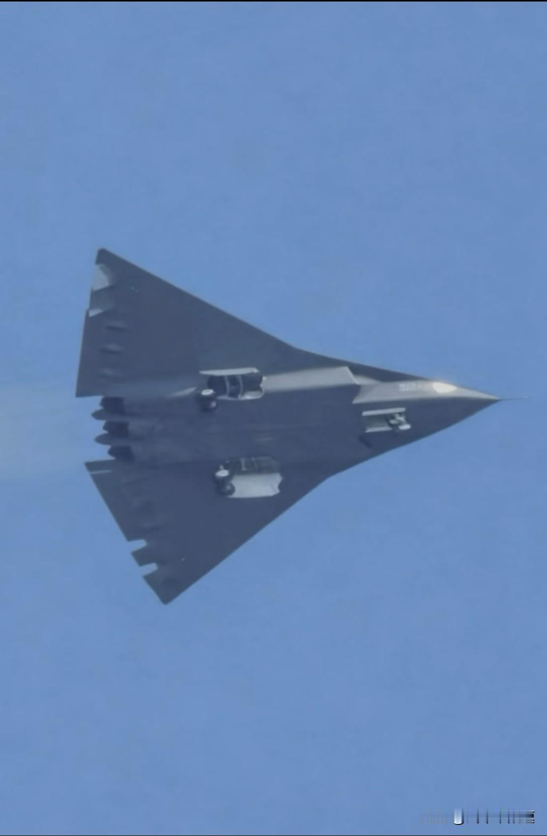 看老美六代机F36来了，你说气人不气人！

老美六代机隶属于NGAD项目，202