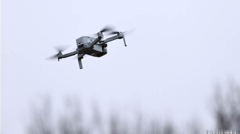 【美能源部研发“超级电池” 提升作战无人机续航能力】
据《The Informa