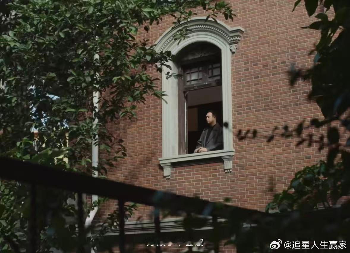 不得不说，《横·竖》的观影体验真的很特别。当画面在横竖间流畅转换时，你会忘记技术