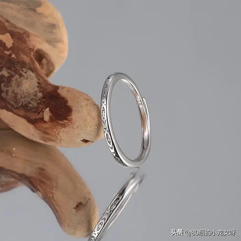 以前只知道黄金增值，现在知道银也是增值产品，世人酷爱黄金，金灿灿的，人人都喜欢，