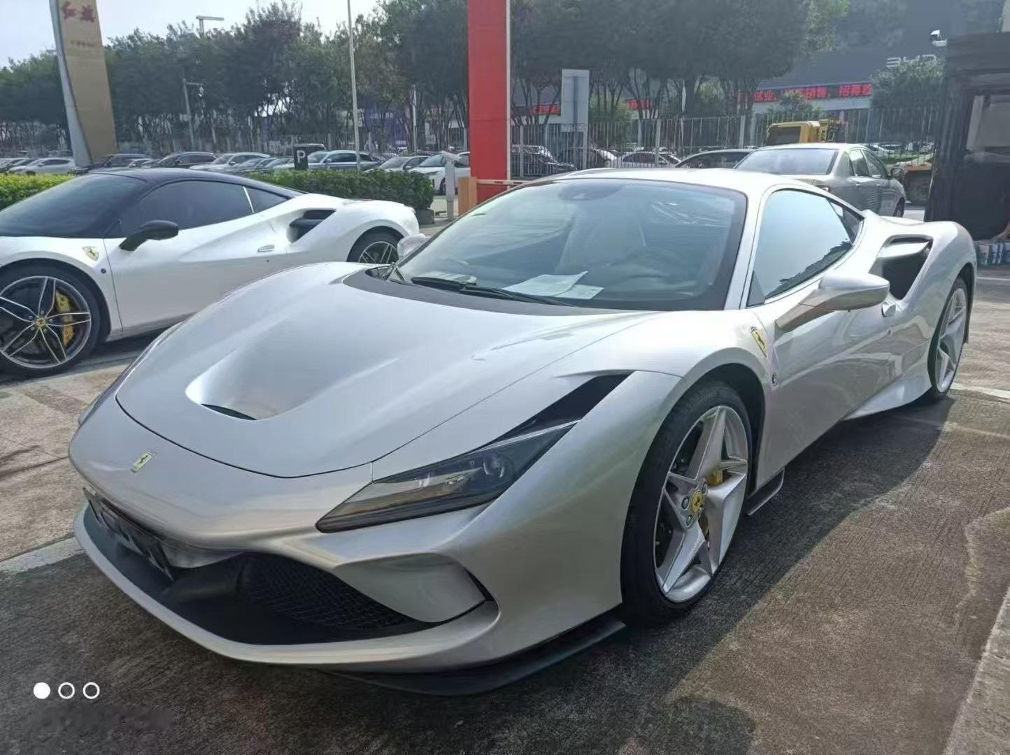 这配色法拉利F8 如何[doge] ​​​