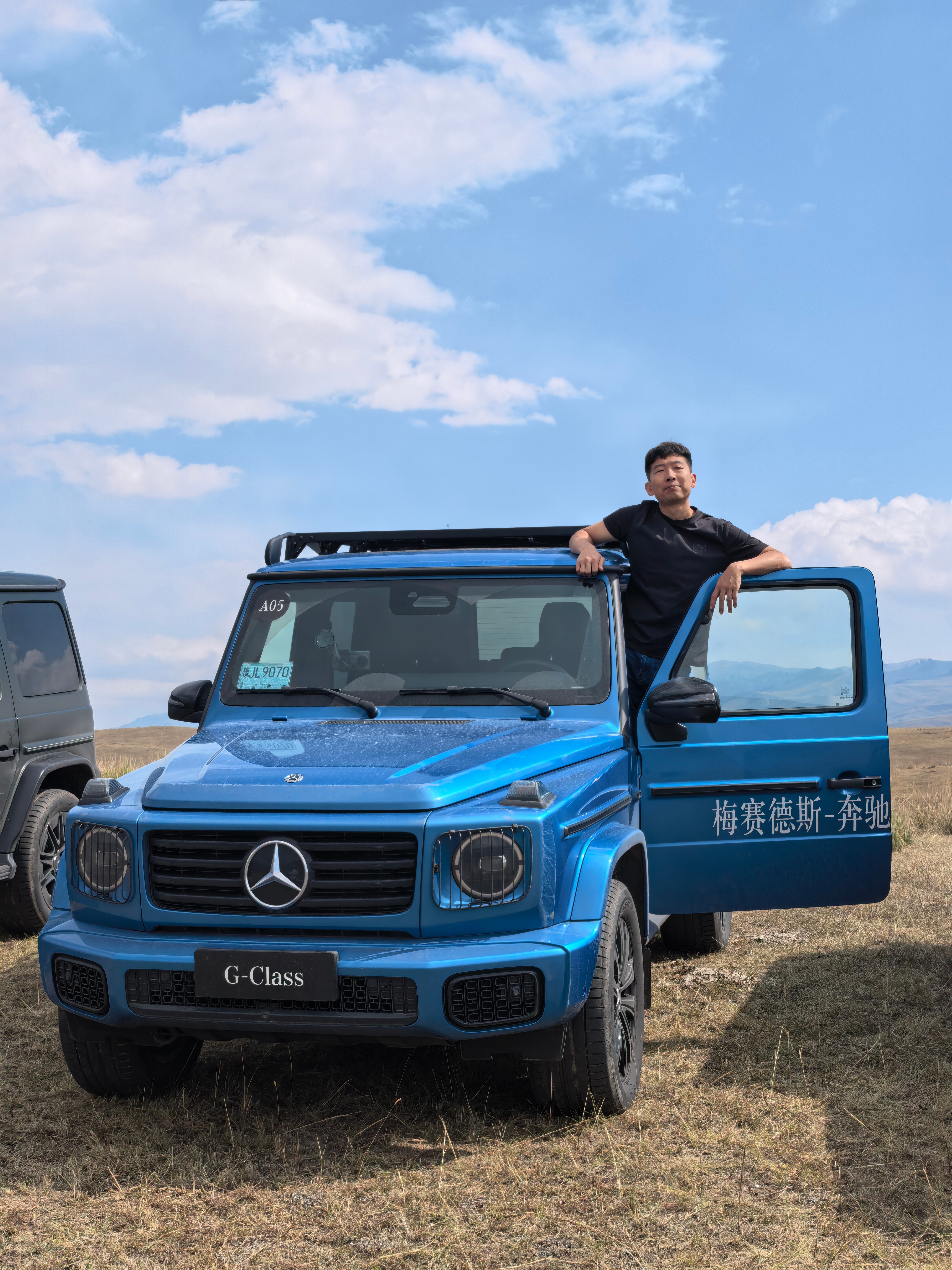 这大叔为什么这么爱拍照啊[捂嘴哭] ​​​
