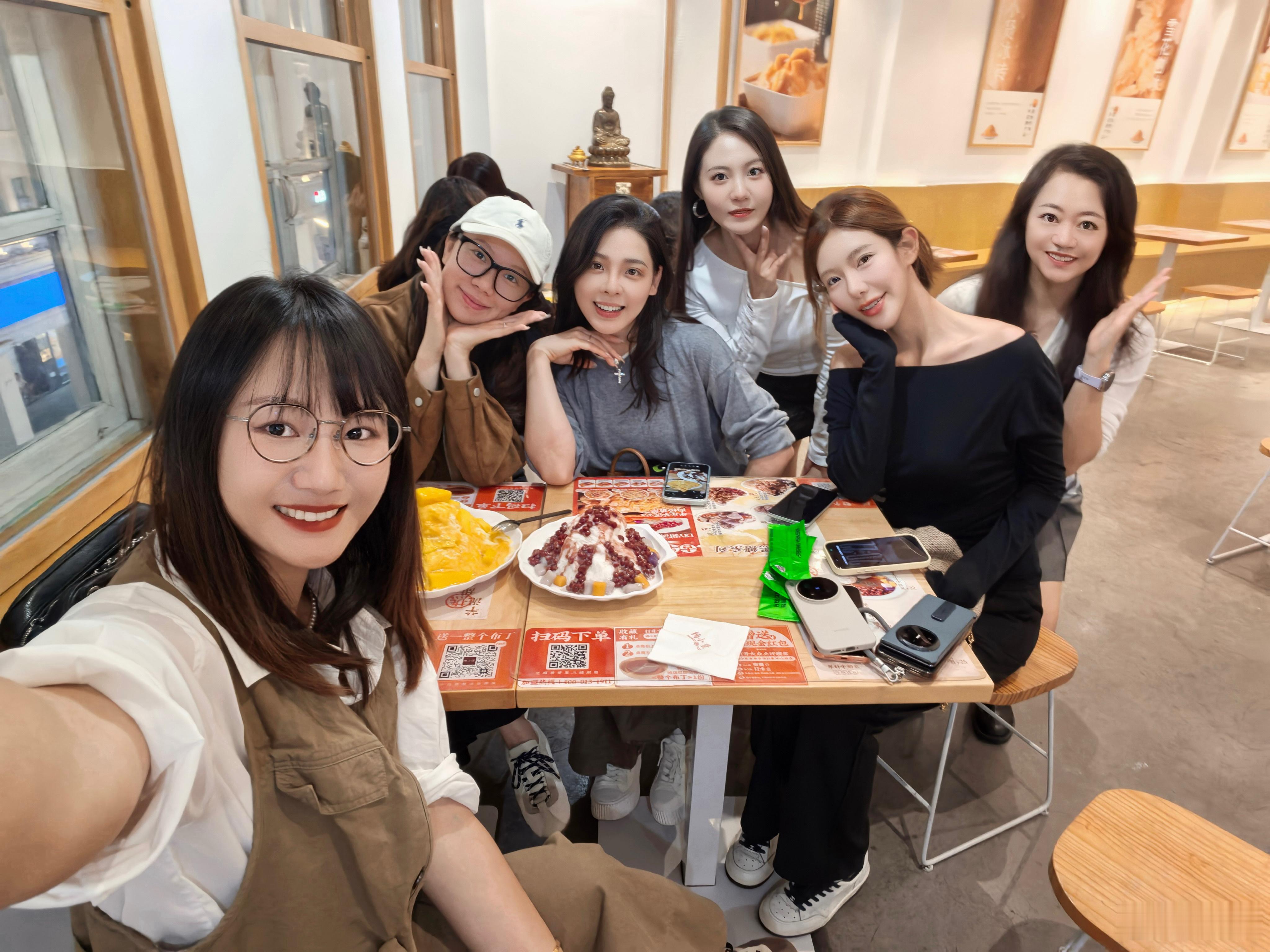 今天是导游一格，带姐妹们来一场厦门中山路一夜游～这家羊公馆台湾菜真不错，强烈推荐