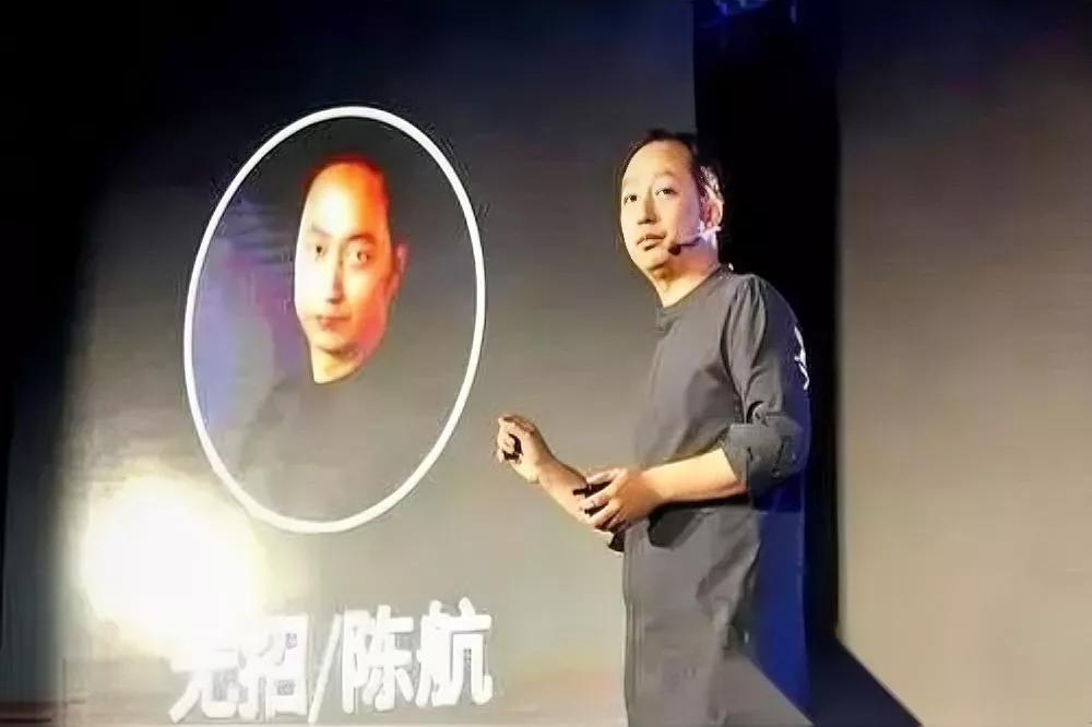 无招栽了

前钉钉掌门人

谁能想到栽在了自己的管理逻辑里。

他迷信军事化强管