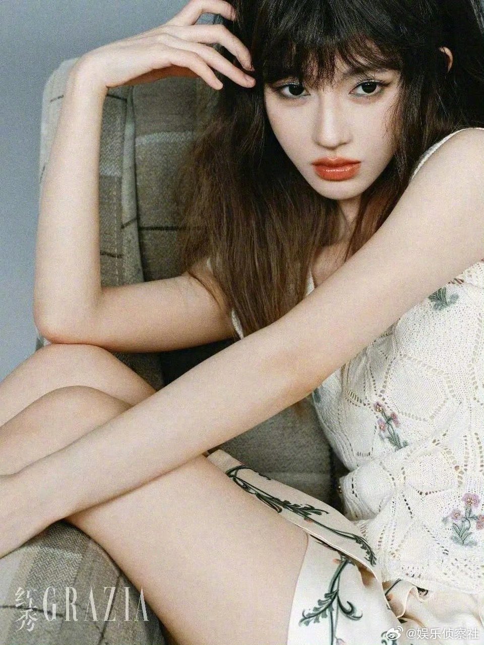 鞠婧祎假期库存营业，鞠姐一如既往那么美～ ​​​