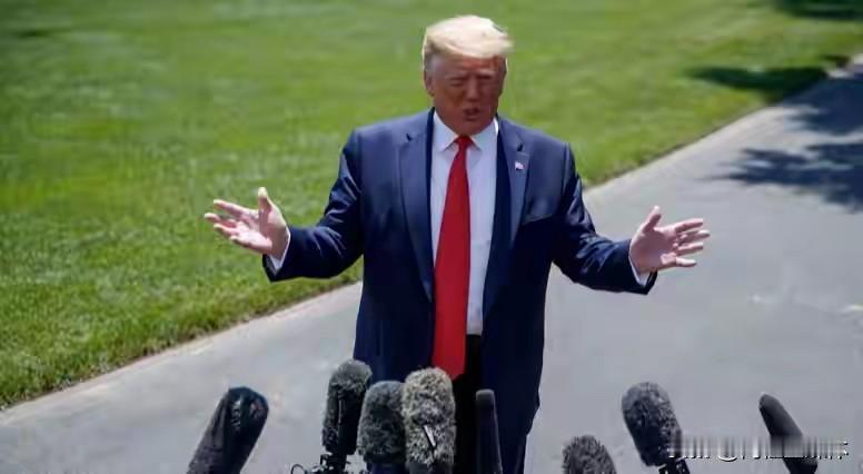 笑掉大牙！双航母压境，伊朗硬刚不降，特朗普彻底懵了
 
美军双航母、F‑35、近