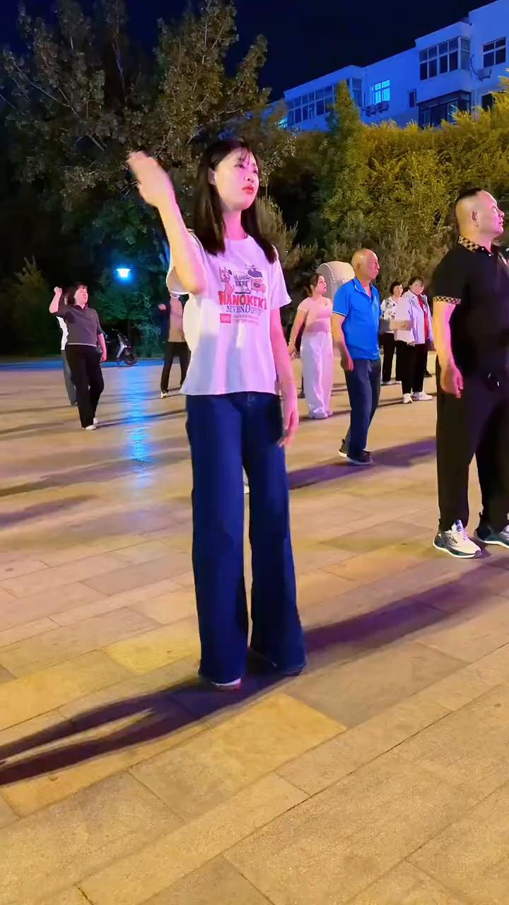两个世界。