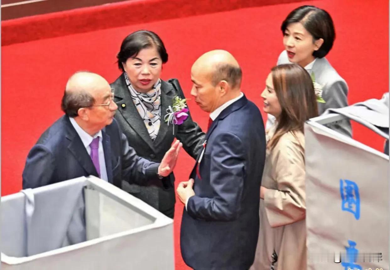民进党开始反击了，手段就是以司法起诉来施压。针对民进党、民众党近日就“乔国会龙头