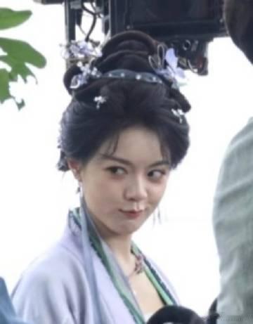 赵今麦鬼马精灵这一块赵今麦自带元气少女buff古灵精怪元气满分，赵今麦甜得恰到好