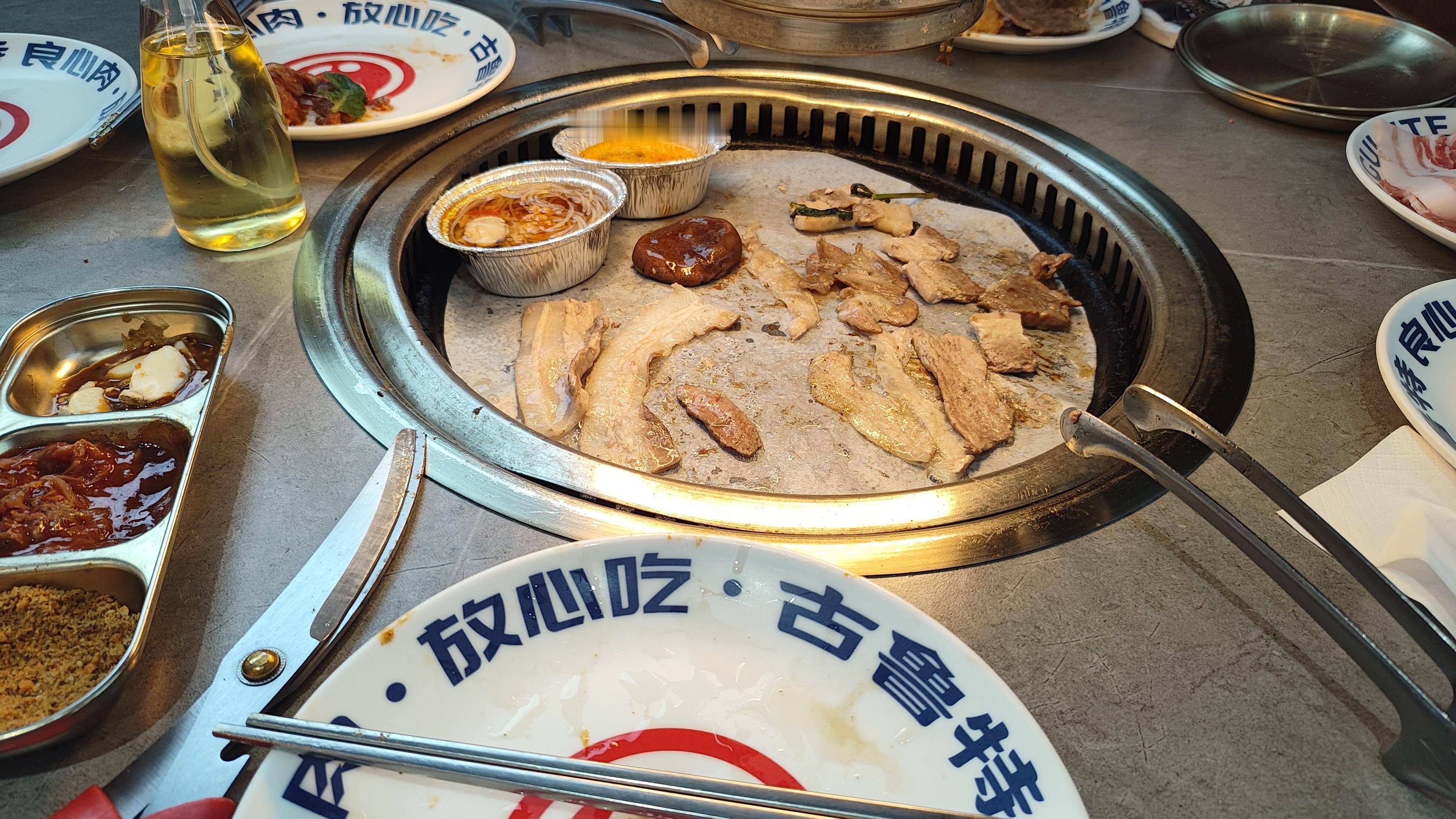 自助烤肉(●'◡'●)つ🍖搞到一个五折券，只要三十块，芜湖，真香 