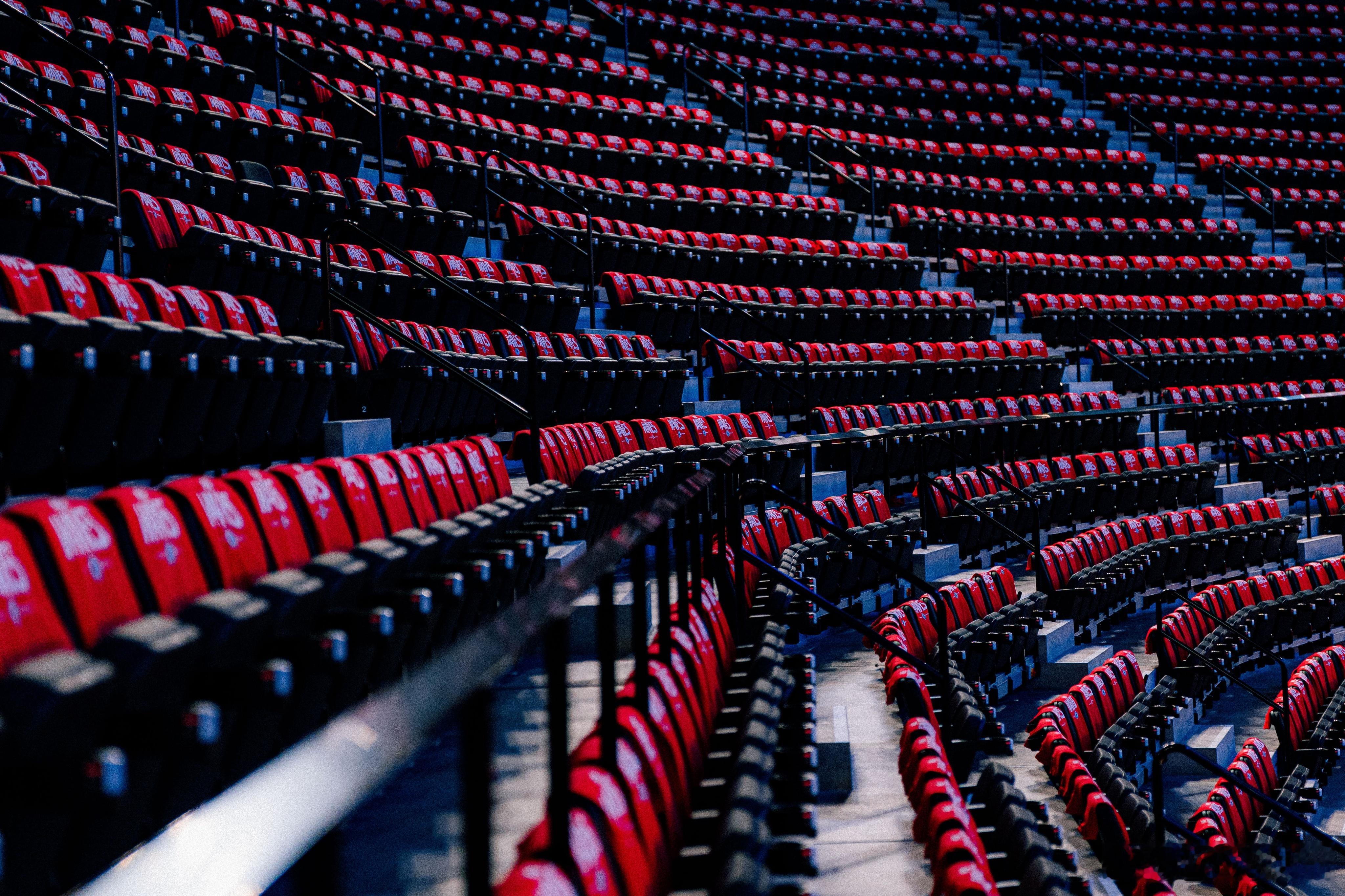 快船已经准备好了，今年的口号依然是MAKE WAVES 👀🔴🌊 