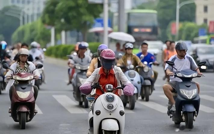 汽车资讯  电动车限速每小时15公里非广州首创  起草者回应广州电动车新规限速1