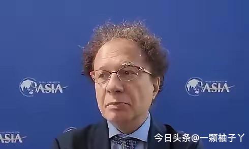 意大利经济发展部前副部长杰拉奇在博鳌论坛上直言不讳，吐槽欧盟领导层简直“疯了”，