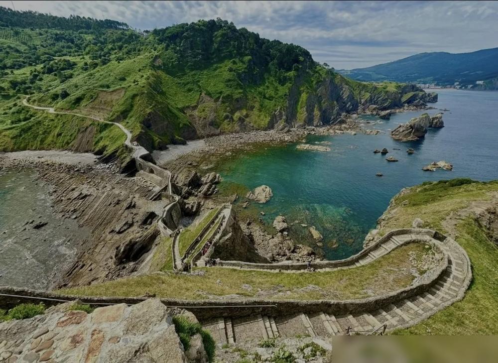 拿完大合同就玩崩的欧洲杯MVP，今天要跟躺平的对手死磕抢世界杯！
去年欧洲杯决