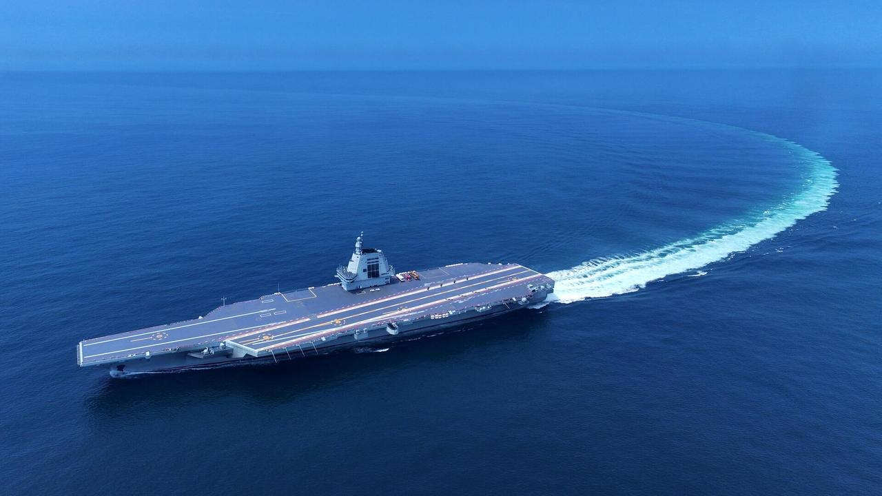 福建舰南下台湾海峡，日本海自的称呼变了
 
12日我国海军证实，解放军第3艘航母