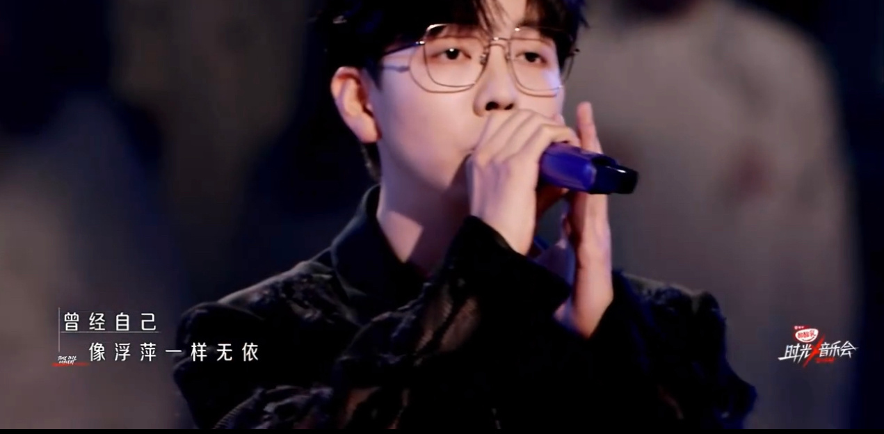 #胡夏14年后再唱我是真的爱你#胡夏时隔14年再唱《我是真的爱你》，歌声带着不变