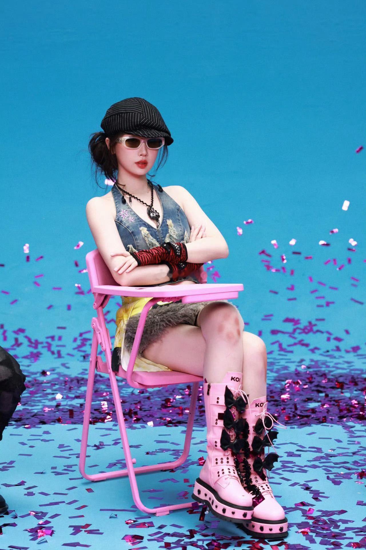 虞书欣新身份泰暮 哇哦！欣欣子解锁泰暮新身份啦🎉 跳舞时那又娇又拽的表情，直接