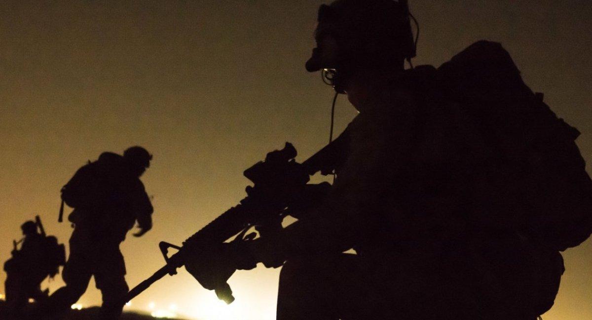 美国部署三角洲，委内瑞拉行动特战部队到英国！

美国部署三角洲，海豹突击队6，委