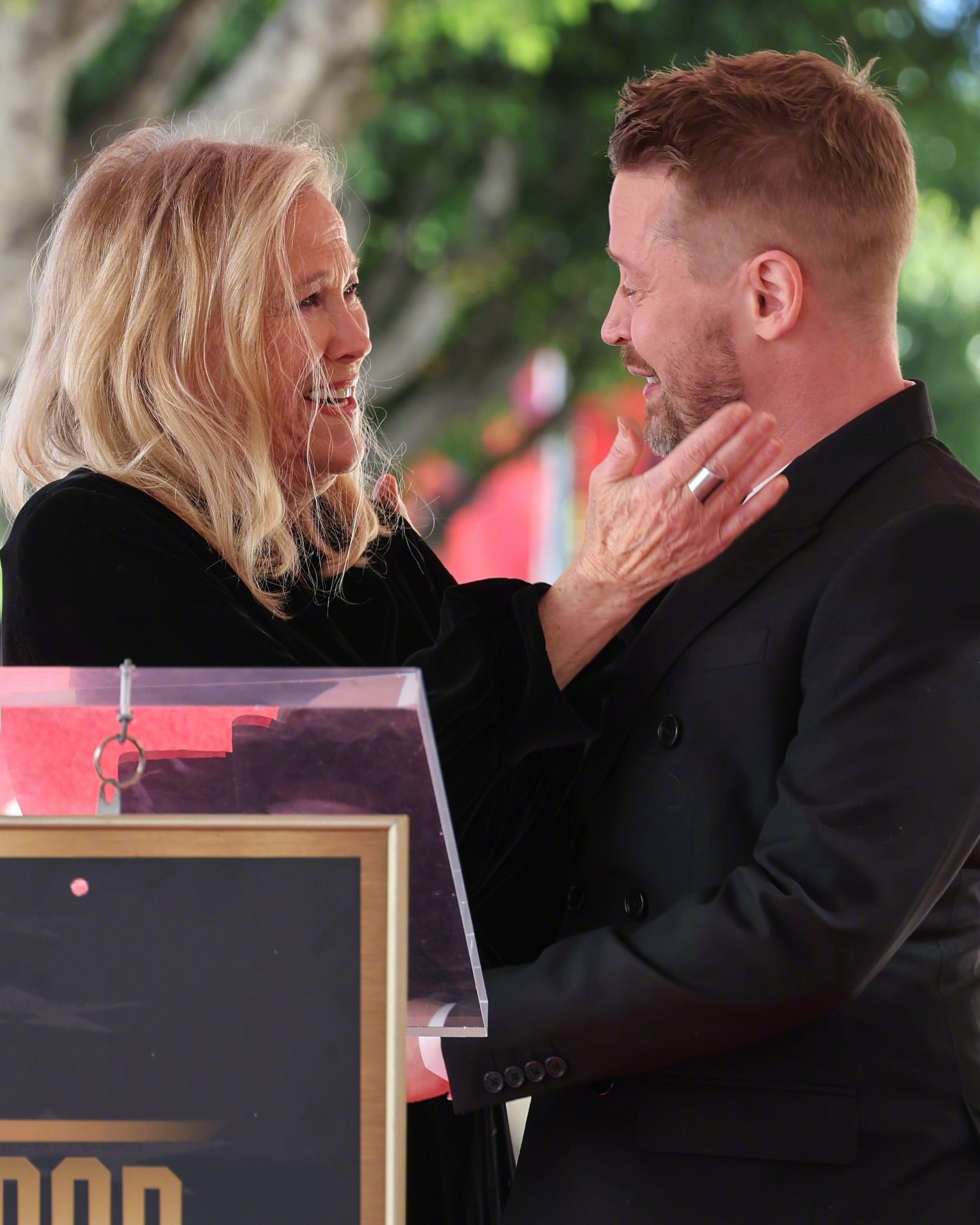 《小鬼当家》里妈妈的扮演者Catherine O'Hara凯瑟琳·奥哈拉忽然去世