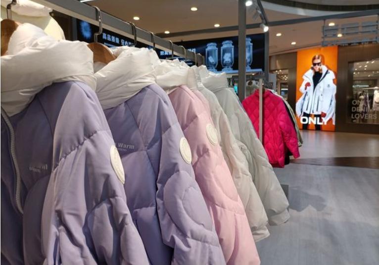 很多人都忽视了，最近社会上出现3个“反常”情况，释放的信号耐人寻味。

第一，羽