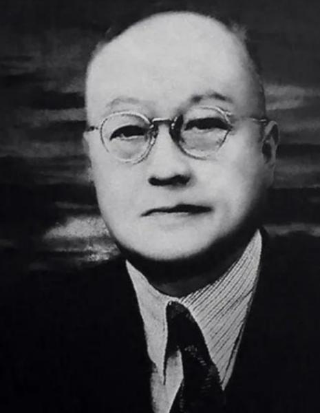 1945年，中统的徐恩曾被撤职后，无事可干的他改经商卖黄豆，囤了30万斤黄豆后，