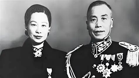 北池子大街那处院落的槐树还没完全返青,胡友松已经盯着床头的日历看了好几天。这个月