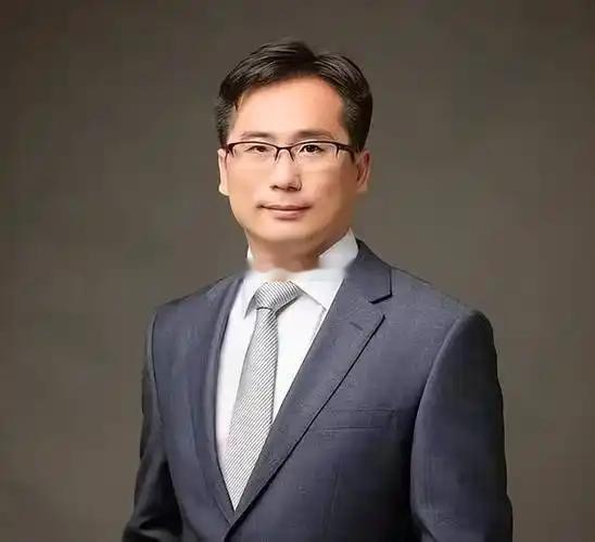 机会在明年！杨德龙是和李大霄同一个级别的财经大佬，杨德龙也认为市场处于牛市上升期