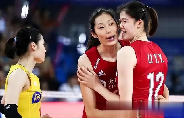 李莹盈伤后首次出场比赛!
北京时间8月23日20:30，目前世界排名第四的中国女