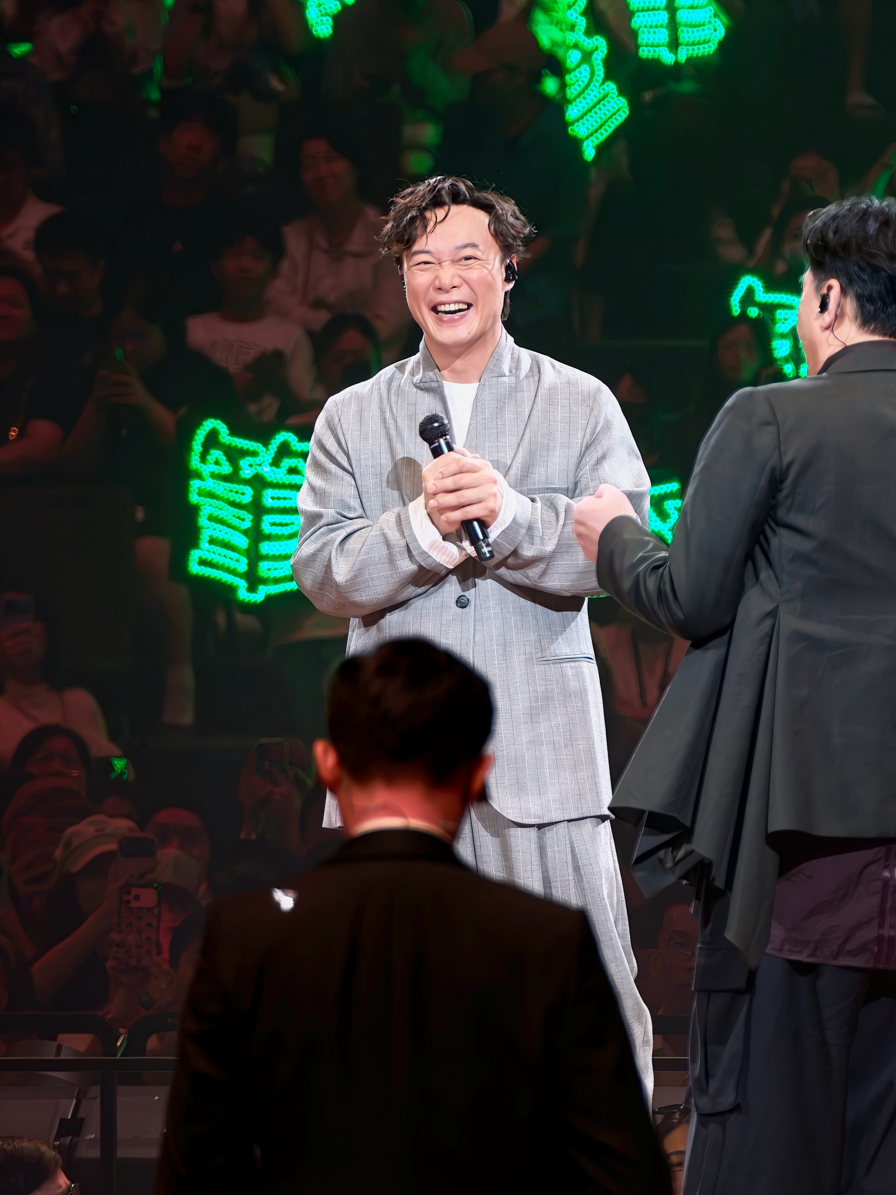 727生日快乐下次演唱会见 