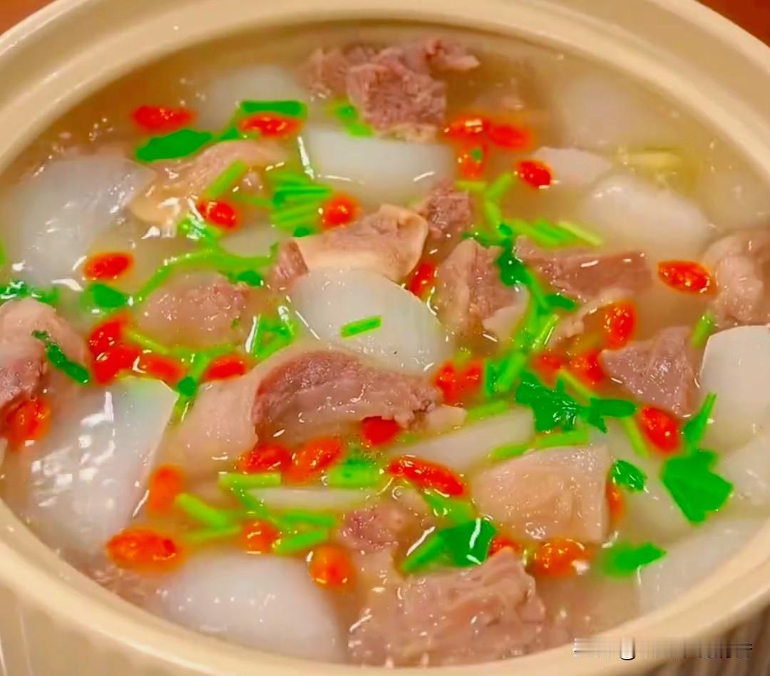 其实我觉得环境和味道缺一不可，如果硬要选择，我肯定优先选味道。
 
出门下馆子，