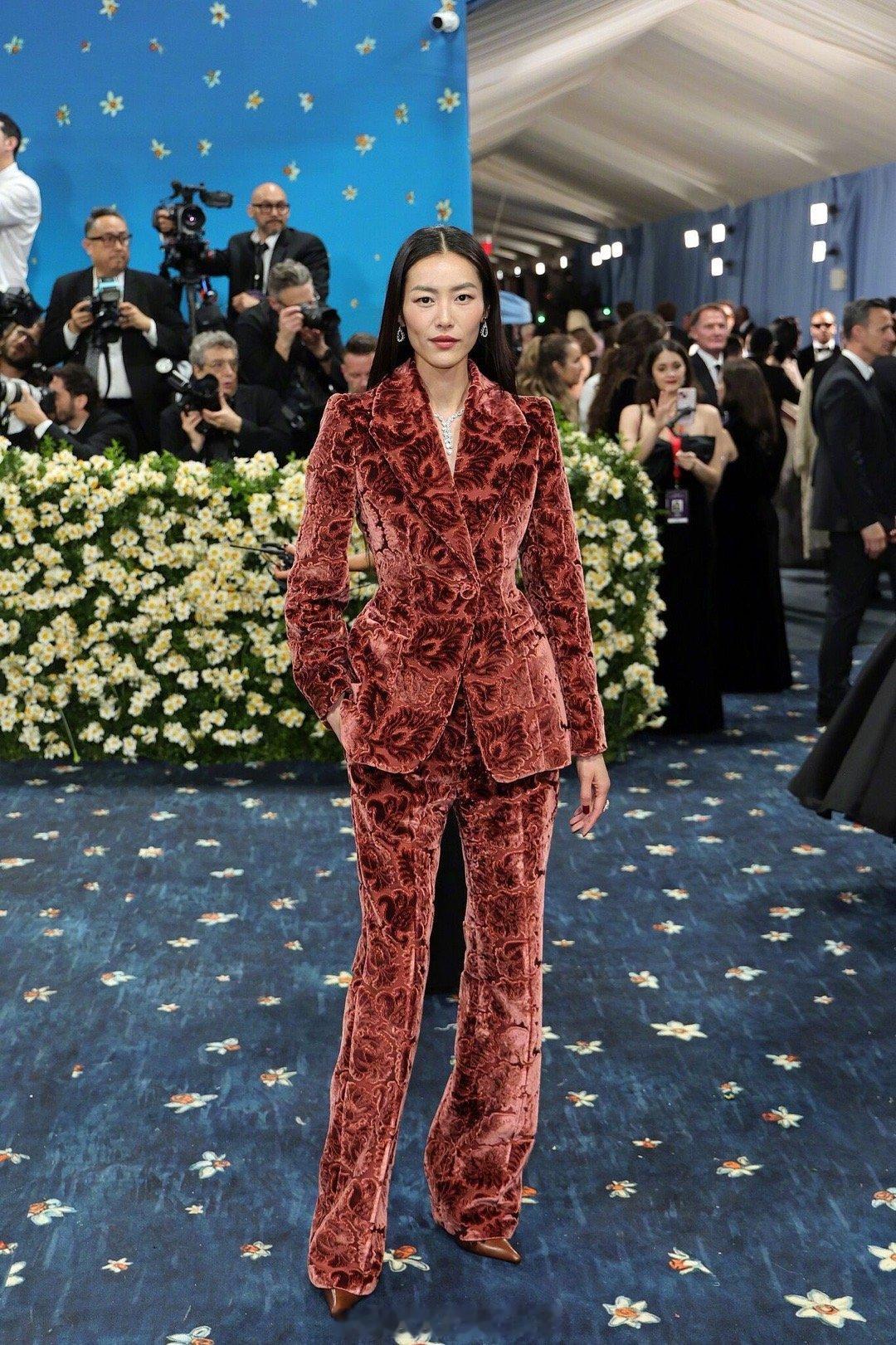2025年的MetGala慈善舞会已经结束，今年的主题是“Superfine: 