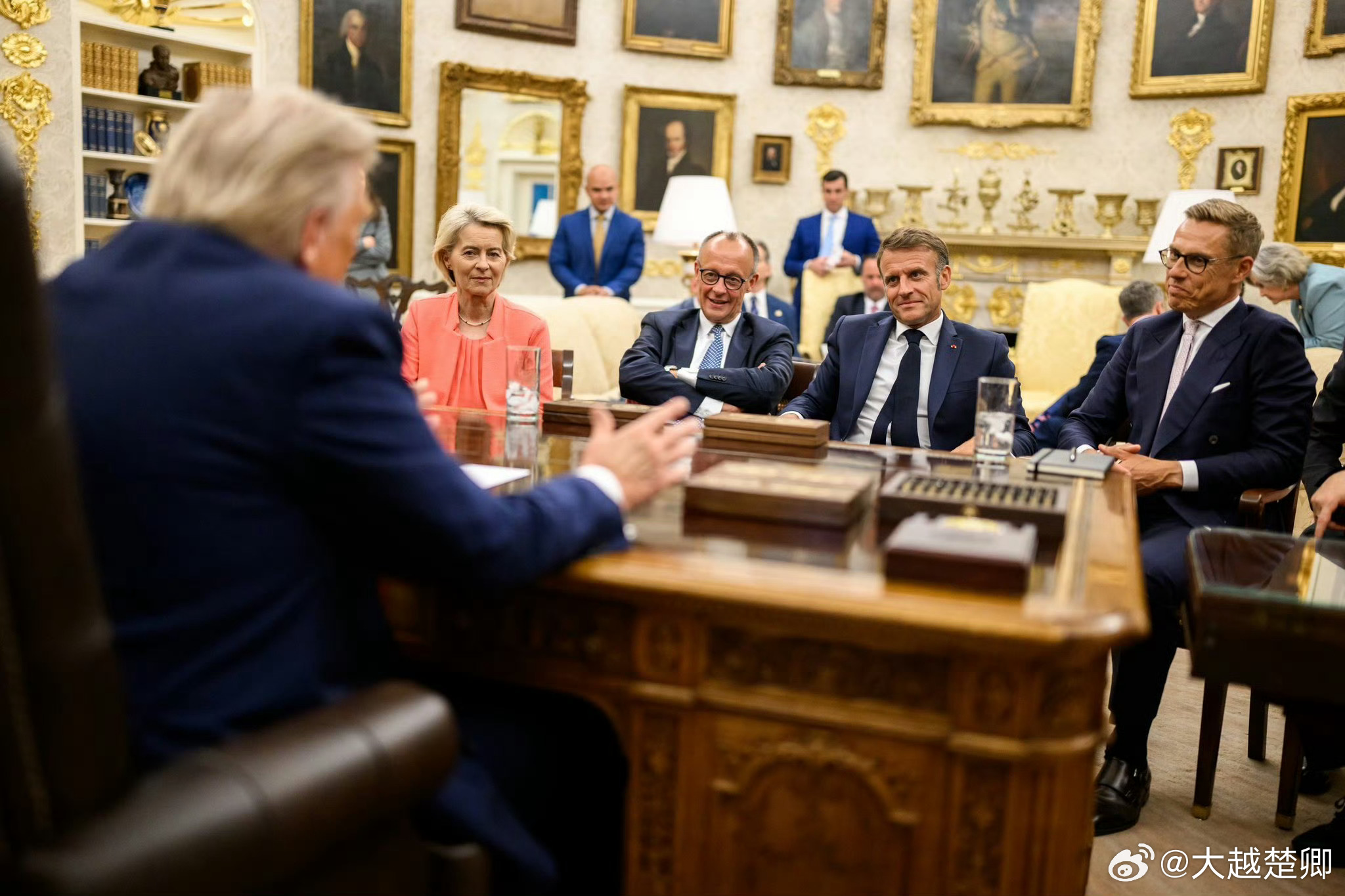 特朗普说，若盟友们不在伊朗问题上搭把手，北约未来堪忧。 