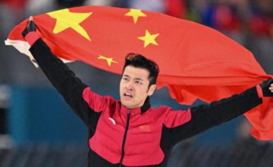 宁忠岩上场前只对自己说了一句话：“我从来没赢过他，但这次我得赢。”他面对的，是这