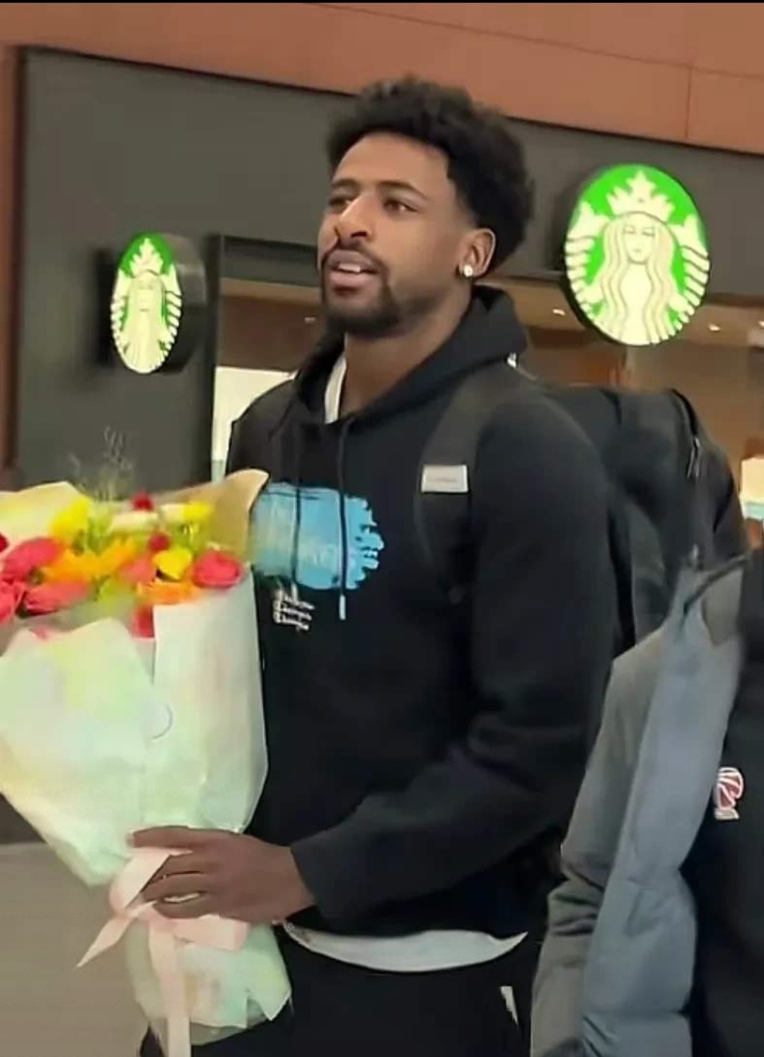 辽篮球迷想必看到球队公告了宣布裁掉布罗金顿。这里想说的，这应该是一个艰难的决定。