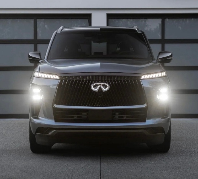 英菲尼迪QX80！猛犸象！ 3.5T双涡轮+非承载车身+全尺寸三排座！450马力